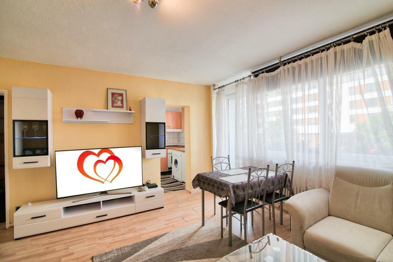 Comfortable Homly Apartment Жак Офенбах Екстериор снимка